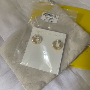 Brand New in Bag Kendra Scott Mikki Huggie Earrings in Gold